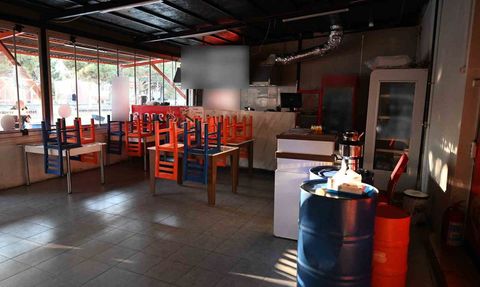 Isparta’da ruhsatsız döner salonu iddialar üzerine mühürlendi