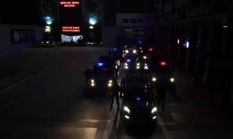 İstanbul'da DEAŞ'a yardım iddiasıyla 5 kişiye operasyon