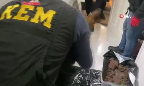 İzmir'de 3 aylık takip sonucu 18 zehir taciri tutuklandı