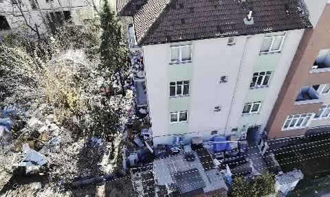 Karabük'te çöp evten yaklaşık 10 kamyon çöp çıkarıldı