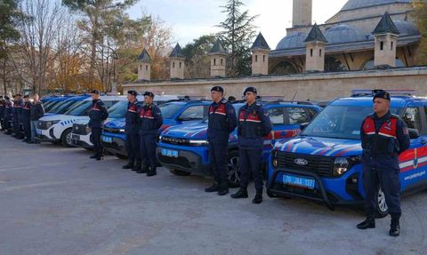 Karaman'da 51 Yeni Hizmet Aracı Emniyet ve Jandarmaya Teslim Edildi
