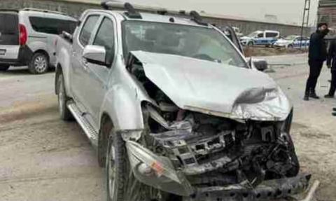 Karapınar’da tır ile kamyonet çarpıştı: 1 yaralı