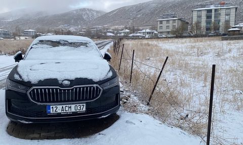 Karlıova beyaza büründü: Yüksek kesimlerde kar etkili oldu