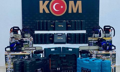 Kars'ta kaçakçılık operasyonu: Tütün ve elektronik malzemeler ele geçirildi