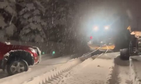 Kars’ta mahsur kalan araç Sarıkamış Özel İdare ekiplerince kurtarıldı