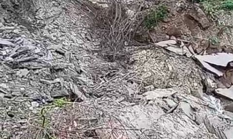 Kastamonu'da heyelan: İnebolu-Doğanyurt-Cide sahil yolu kapandı