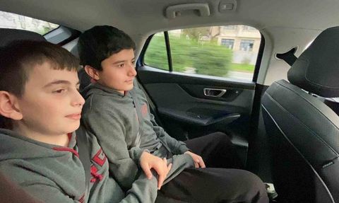 Kaymakam Arslantürk Togg T10F ile BİLSEM Öğrencilerine Hopa Turu Düzenledi