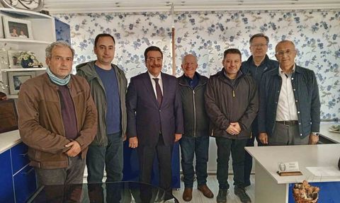 Kaymakam Atilla’dan Burhaniye Eğitim Derneğine Ziyaret