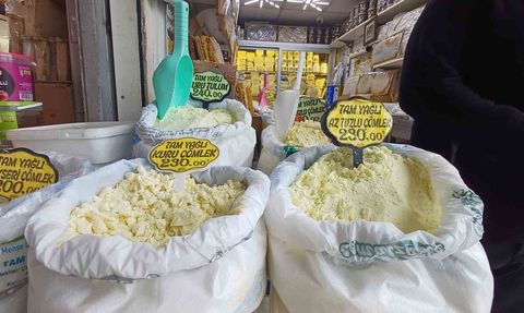 Kayseri'de 3. kuşak peynirci: Kalite kokusu ve damağındaki lezzetle anlaşılır