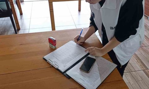 Kemer'de zabıta ekipleri restoran ve kafelerde kapsamlı denetim gerçekleştirdi