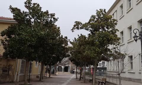 Kırşehir'de tarihi çarşılar soğuk havayla sessizleşti