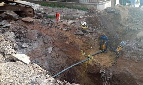 Kocaeli Körfez'de altyapı çalışmasında doğalgaz ana borusu patladı