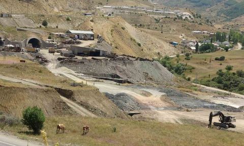 Kop Tüneli gecikmesi sürücüleri zorluyor