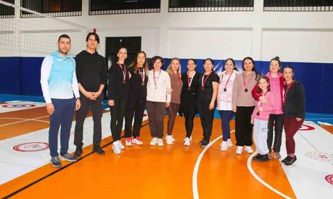 Köyceğiz’de Öğretmenler Floor Curling Turnuvasında Buluştu