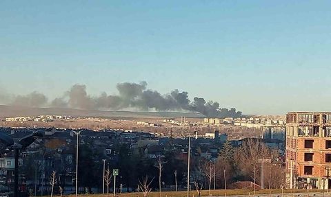 Kütahya'da şantiyedeki yatakhane binasında çıkan yangın söndürüldü