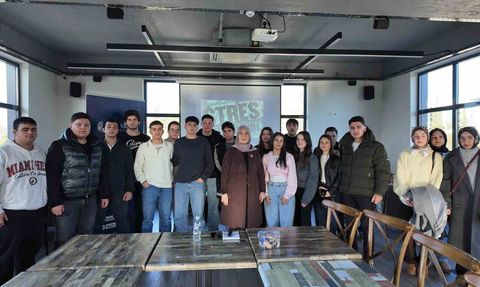 Lise Öğrencilerine Sınav Kaygısı ve Stresle Baş Etme Yöntemleri Anlatıldı