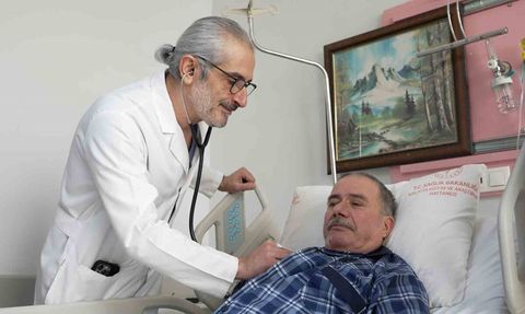 Malatya'da aort yırtığı endovasküler stent greft ile kapalı onarıldı