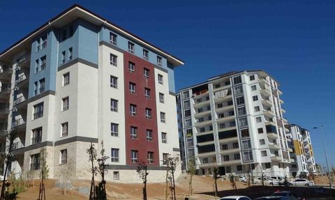 Malatya'da depremzedelerden Murat Kurum'a destek ve 'şantiye şefi' tepkisi