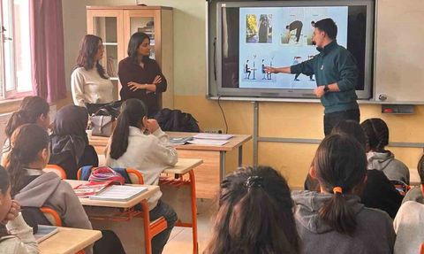 Malazgirt’te 8. sınıf öğrencilerine yönelik skolyoz taraması sona erdi