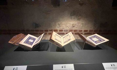 Mana ve Nakış: Müzehhep Mesneviler Sergisi Rami Kütüphanesi'nde açıldı