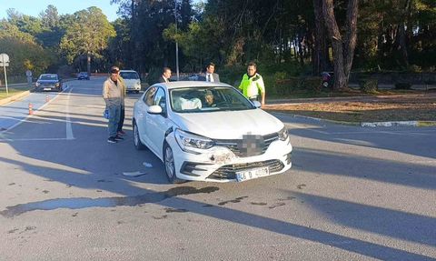 Manavgat’ta iki otomobil çarpıştı: 1 kişi yaralandı