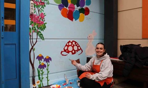 Masal Kahramanlarıyla Hastalara Moral — Cerrahpaşa'da Renkli Duvarlar