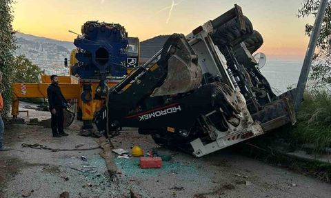 Mudanya'da vinçten düşen kepçenin düşüş anları ortaya çıktı