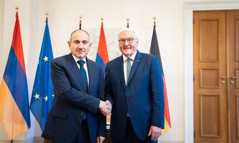 Paşinyan Berlin'de: Steinmeier ile görüşme ve barış süreci gündemi