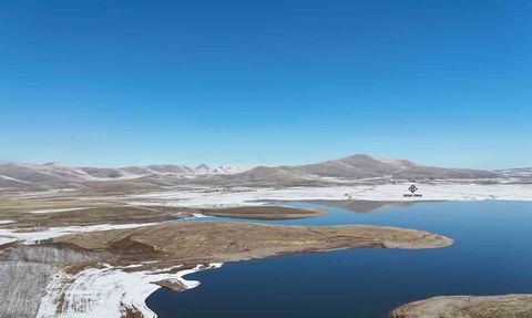 Patnos Barajı'nda Kış: Mavi ve Beyazin Kartpostallık Buluşması
