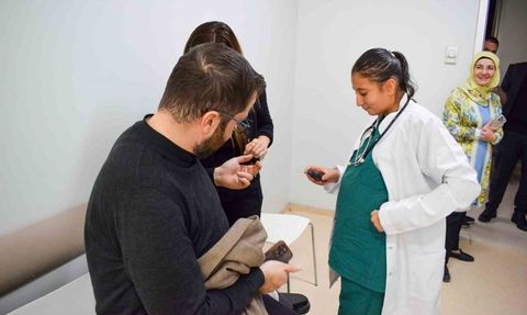 Pera Yeşil Çınar Ekibinden ANKA Hastanesi'ne Anlamlı Ziyaret