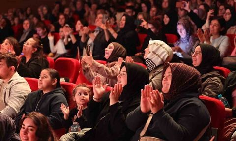 Retrobüs ile Sultangazi'de nostalji gecesi