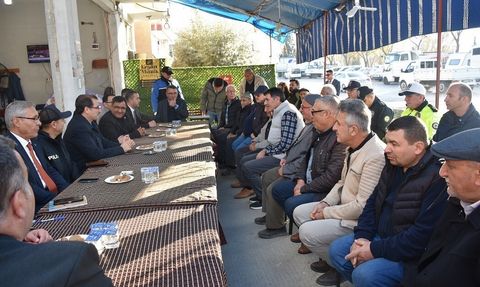 Salihli Kaymakamı Sarıpınar Mahallesi’ni Ziyaret Etti