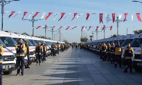 Samsun’da 100 ambulans filoya katıldı: Cumhuriyet tarihinde bir ilk