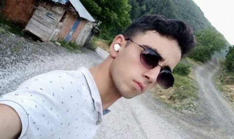 Samsun'da kestiği ağacın altında kalan 19 yaşındaki genç yaşamını yitirdi