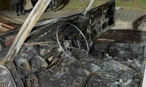 Samsun'da Seyir Halindeki Otomobil Alev Aldı, Küle Döndü