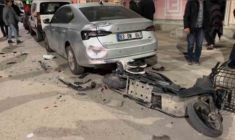 Şanlıurfa Ceylanpınar'da pikap ile motosiklet çarpıştı: 2 ağır yaralı