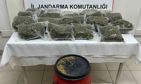 Şanlıurfa’da jandarmadan büyük uyuşturucu operasyonu: 21 kilo ele geçirildi