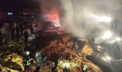 Şanlıurfa'da samanlık yangını itfaiye müdahalesiyle söndürüldü