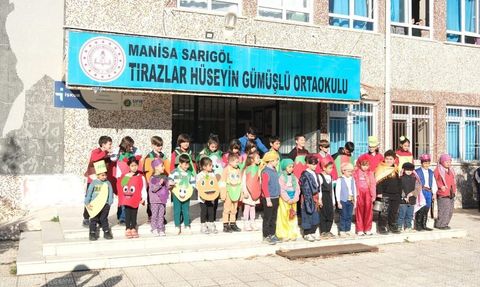 Sarıgöl'de 'Yerli Malı Haftası' kutlamaları renkli görüntüler oluşturdu