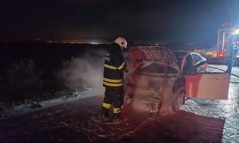 Seyir Halindeki Otomobil Motor Yangınında Kullanılamaz Hale Geldi