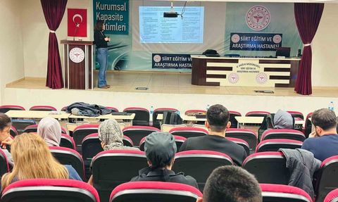 Siirt’te hastane ve yoğun bakım enfeksiyonlarına yönelik eğitim verildi