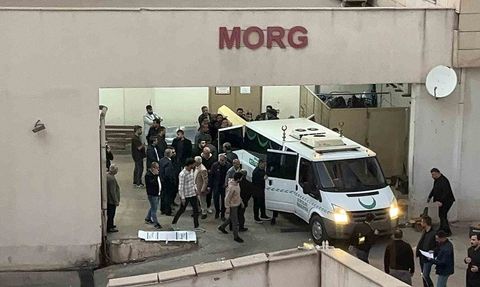 Siirt'te lojmanda bıçaklanmış halde ölü bulunan kadın