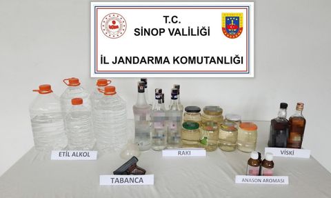 Sinop merkezinde kaçak alkol operasyonu: 3 gözaltı