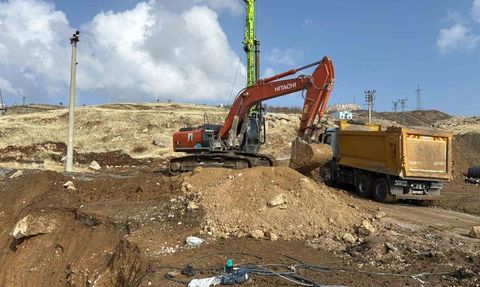 Şırnak’ta yeni adliye binası inşaatında saha incelemesi