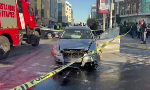 Şişli'de araç yayaların arasına daldı: 2 kişi hayatını kaybetti