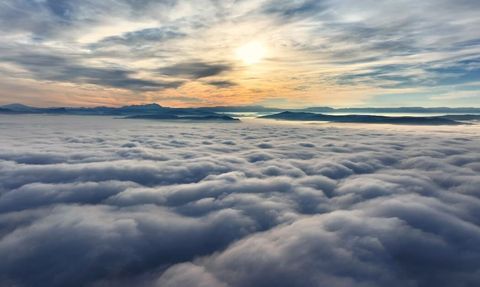 Sivas'ta Yoğun Sis Masalsı Görüntüler Oluşturdu