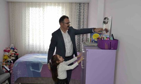 Sultanhisar Kaymakamı Ali Ekber Ateş, 'Misafirim Kaymakamım' kapsamında öğrenci evlerini ziyaret etti