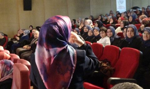 Tavşanlı’da engelli öğrenciler Kur’an tilaveti ve ilahilerle duygulandırdı