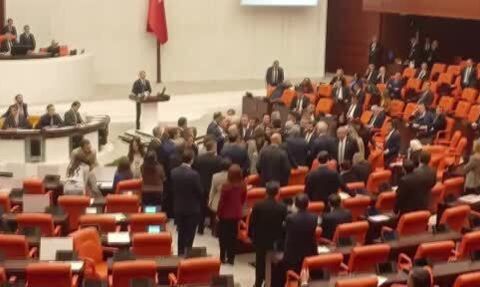 TBMM Genel Kurulu'nda bütçe görüşmelerinde karikatür gerilimi