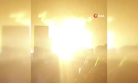 Teano'da A1 otoyolunda yakıt tankeri patladı